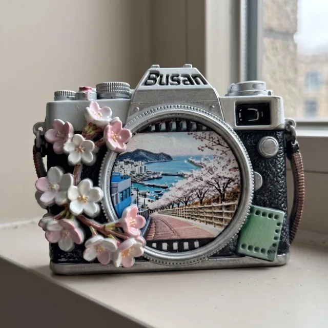 Camera Refrigerator Magnet: 3D Resin Cherry Blossom Travel Souvenir — product photo 8