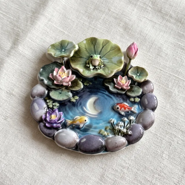 3D Relief Fridge Magnet, Pond Scene with Frog, Lotus and Goldfish — product photo 5