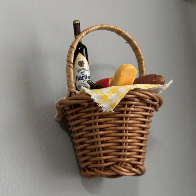 Picnic Basket Fridge Magnet, Resin Food Basket Kitchen Decor — product photo 9