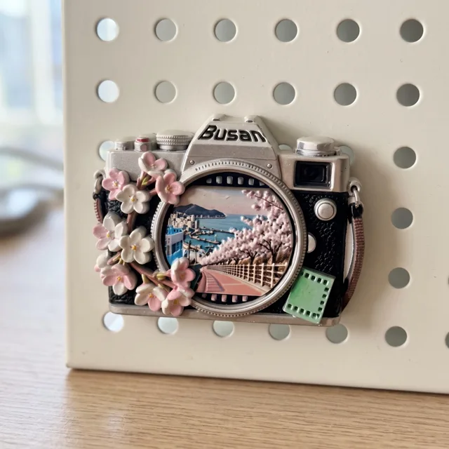 Camera Refrigerator Magnet: 3D Resin Cherry Blossom Travel Souvenir — product photo 1