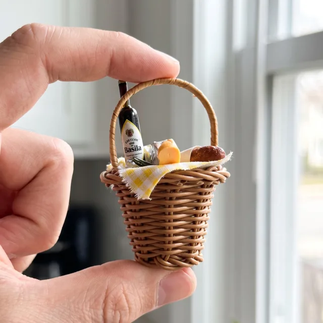Picnic Basket Fridge Magnet, Resin Food Basket Kitchen Decor — product photo 4