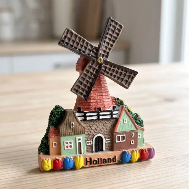 Rotating Windmill Fridge Magnet, Resin Holland Souvenir With Colorful Tulips — product photo 7