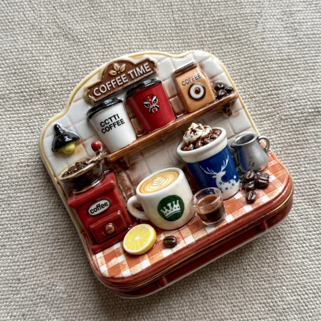 Coffee Bar Refrigerator Magnet: 3D Miniature Cafe Station With Cups and Grinder — product photo 9