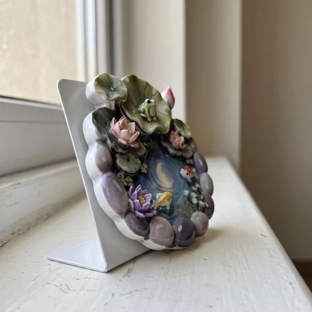 3D Relief Fridge Magnet, Pond Scene with Frog, Lotus and Goldfish — product photo 4