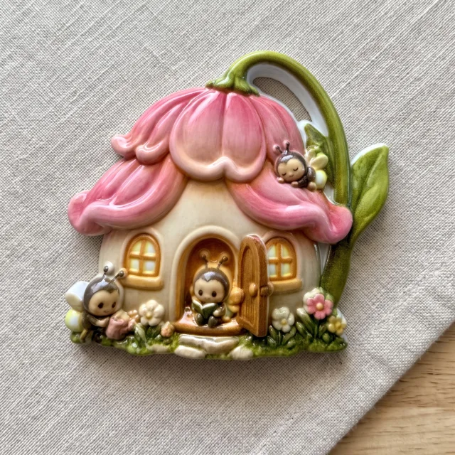 3D Flower House Magnet: Whimsical Fairy Cottage Resin Miniature (7x8cm) — product photo 6