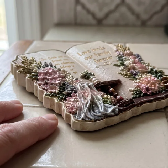 3D Book Refrigerator Magnet: Embossed Resin Floral Plaque With Family Quote — product photo 6