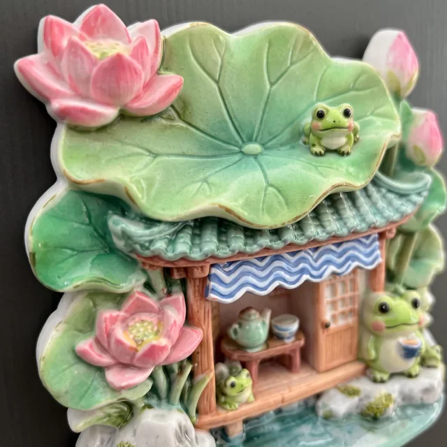 Refrigerator Magnet: Frog Cottage With Leaf Roof and Pink Flowers — product photo 10